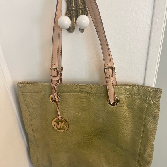 Vintage Michael Kors green snake leather tote bag - Picture 2 of 10